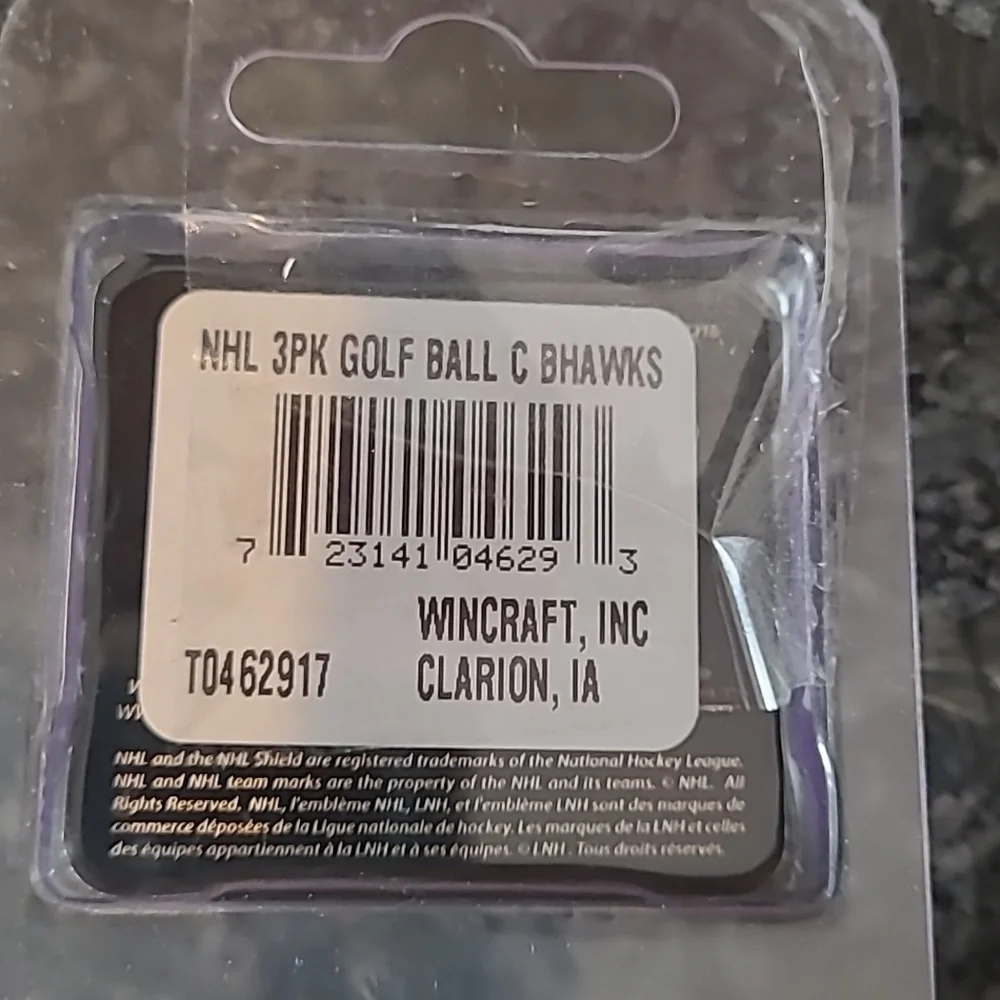 NEW - 3 NHL - Chicago Blackhawks Golf Balls - Picture 3 of 4